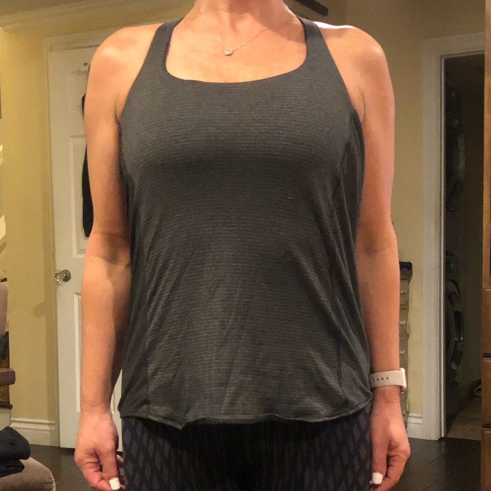 Size 6 lululemon top with bra attached